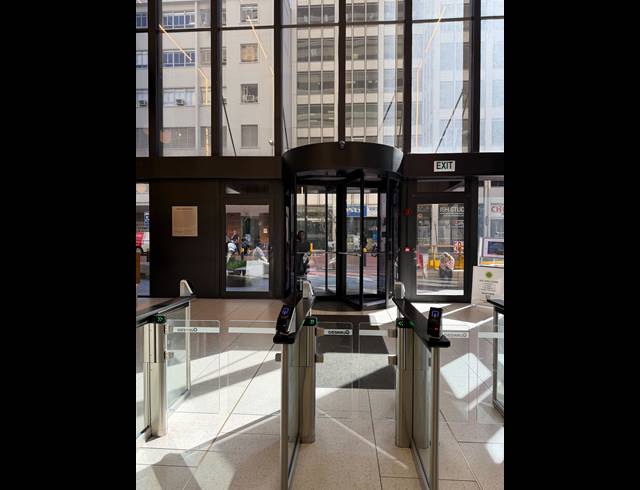 956M² BUILDING TO LET IN CAPE TOWN CITY CENTRE